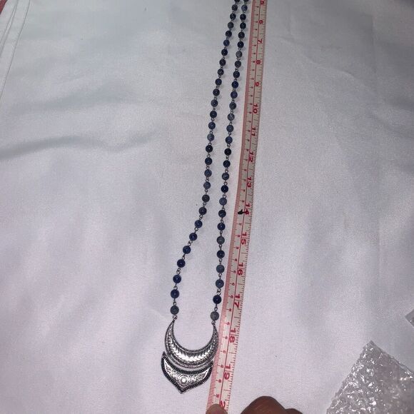 Marlyn Schiff Beaded Pendent boho Necklace Natural Stone beads dark blue/light - Picture 5 of 6